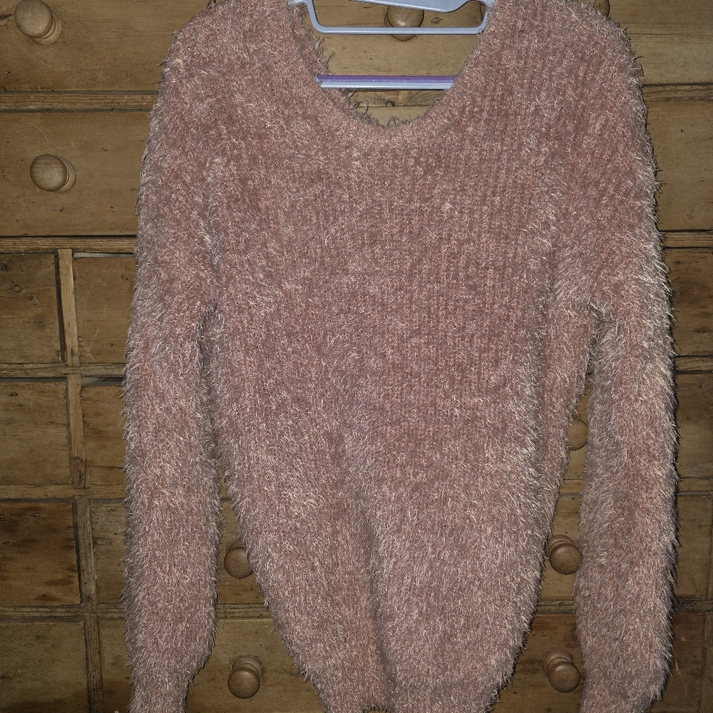 Fuzzy Women’s Sweater - Rose Pink